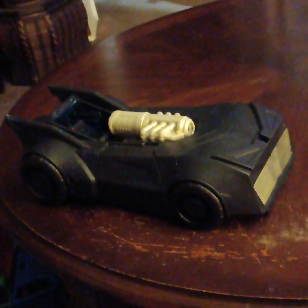 Batman Tech Defender Batmobile Transforming Vehicle Blaster Launcher